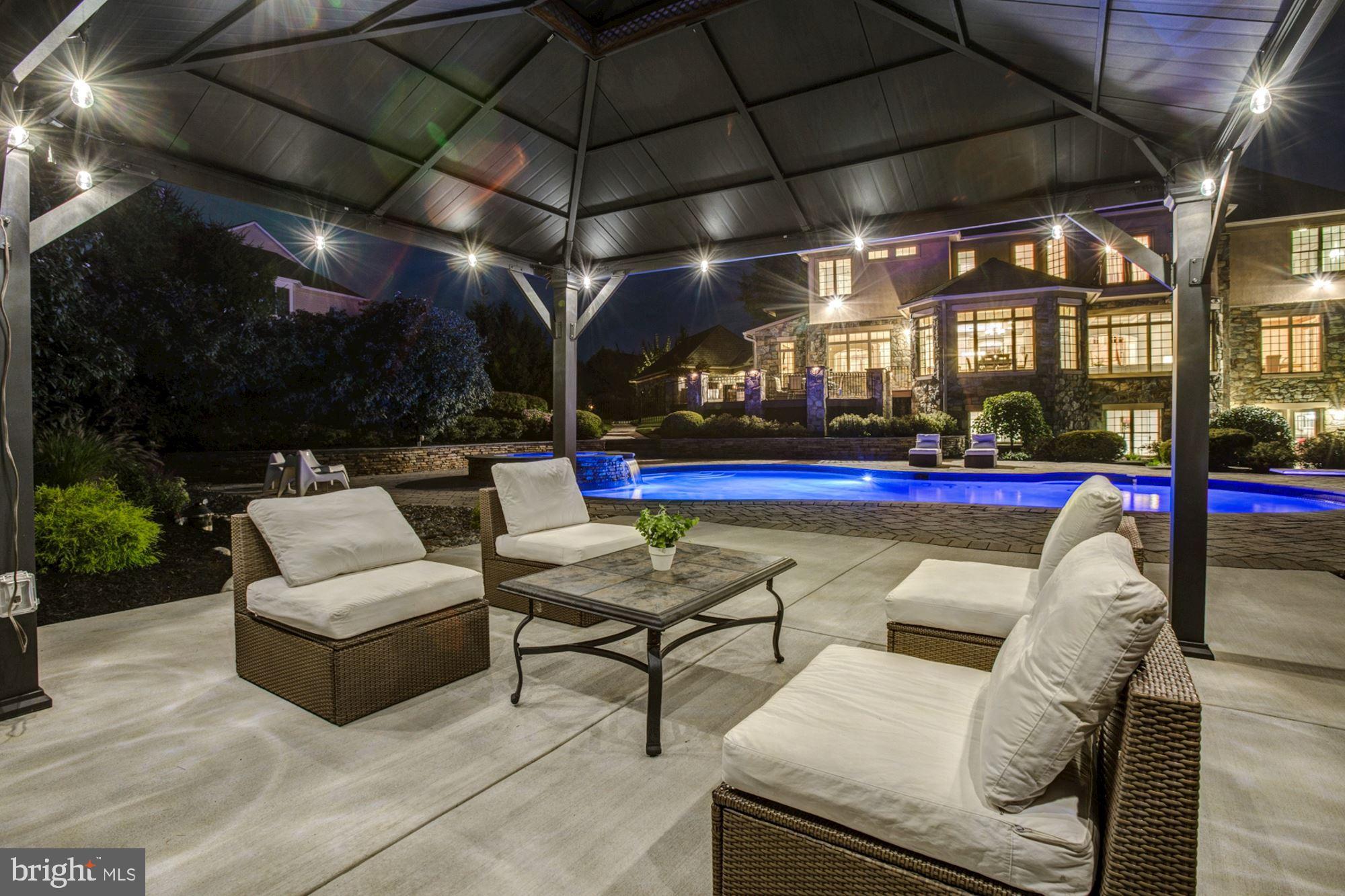 FOX MEADOW - Residential