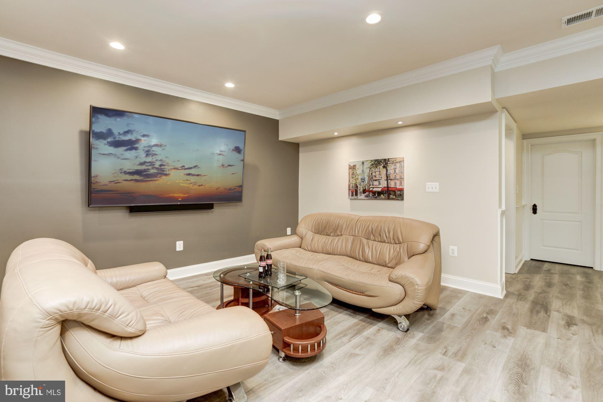 FOX MEADOW - Residential