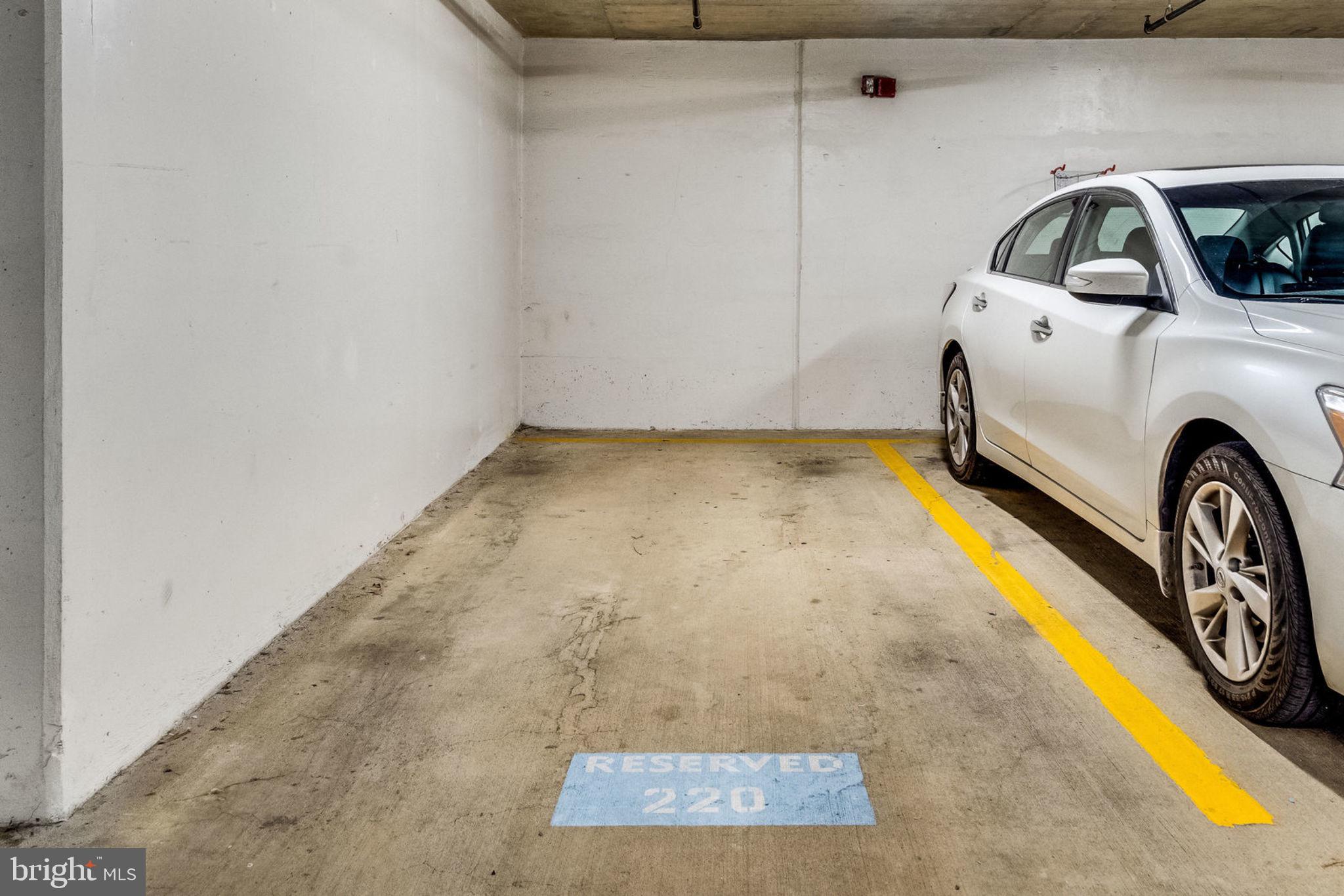 BALLSTON 880 - Residential