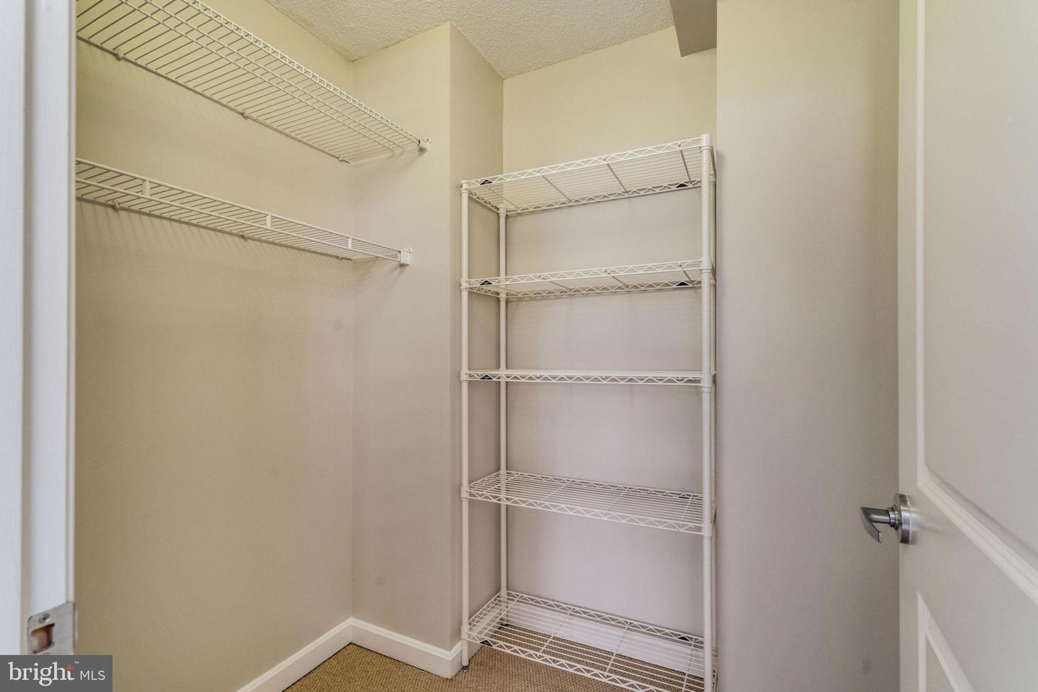 BALLSTON 880 - Residential