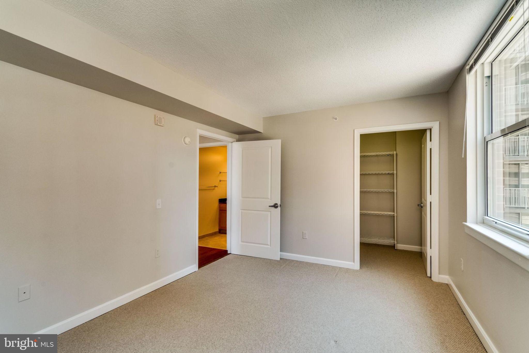 BALLSTON 880 - Residential