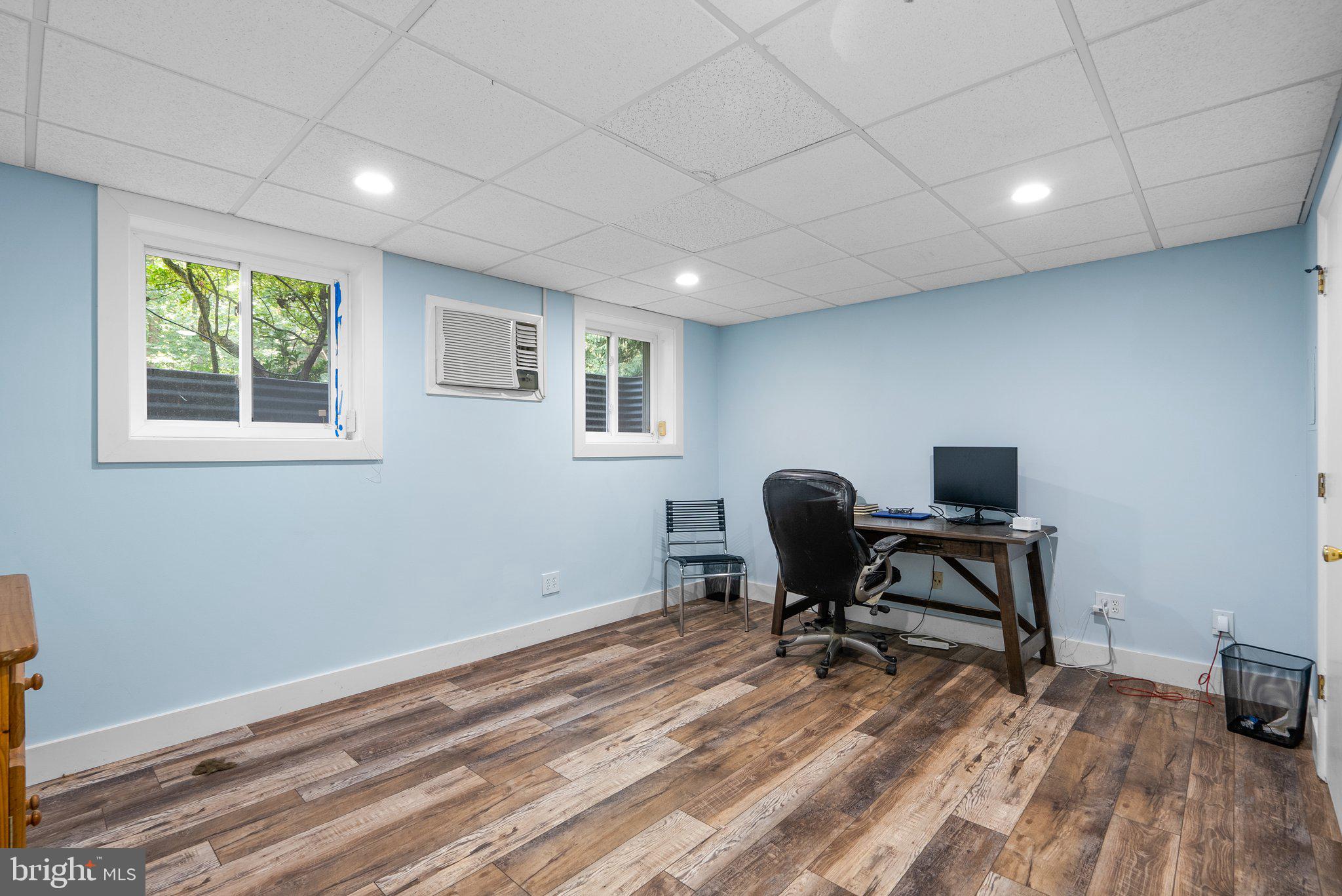 POTOMAC MANOR - Residential