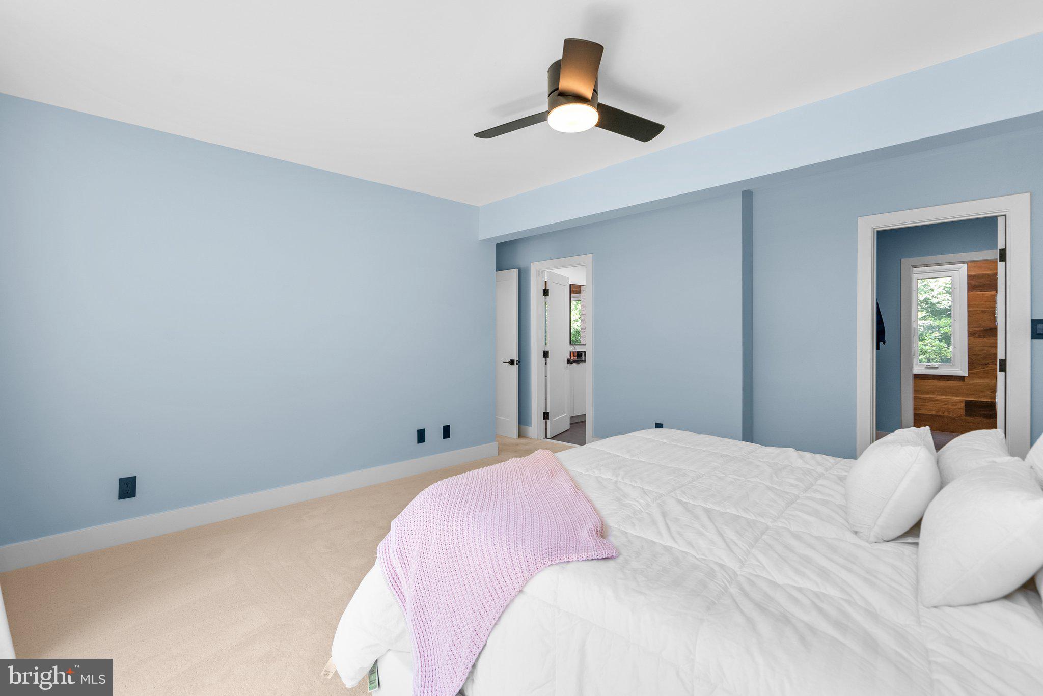 POTOMAC MANOR - Residential