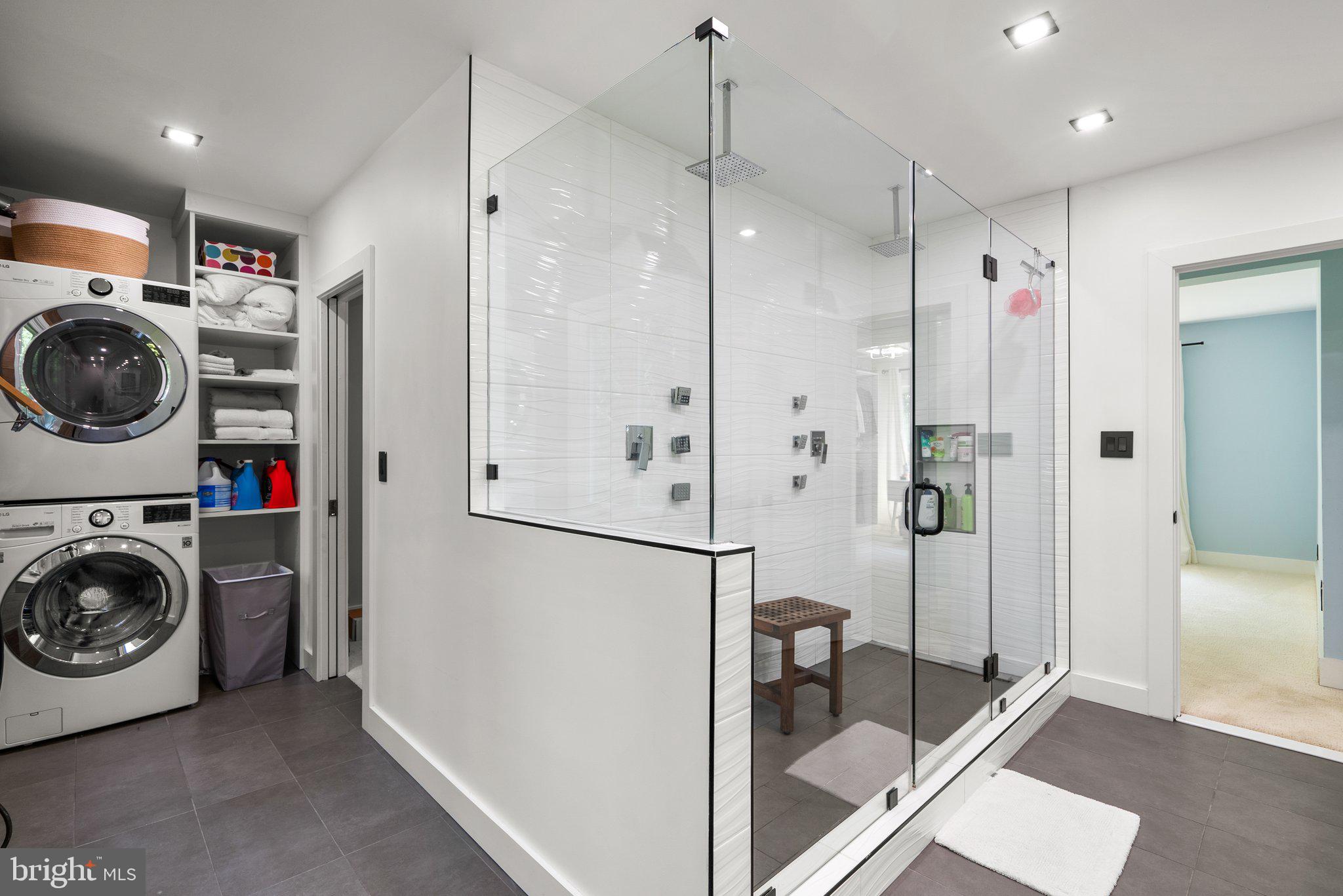 POTOMAC MANOR - Residential