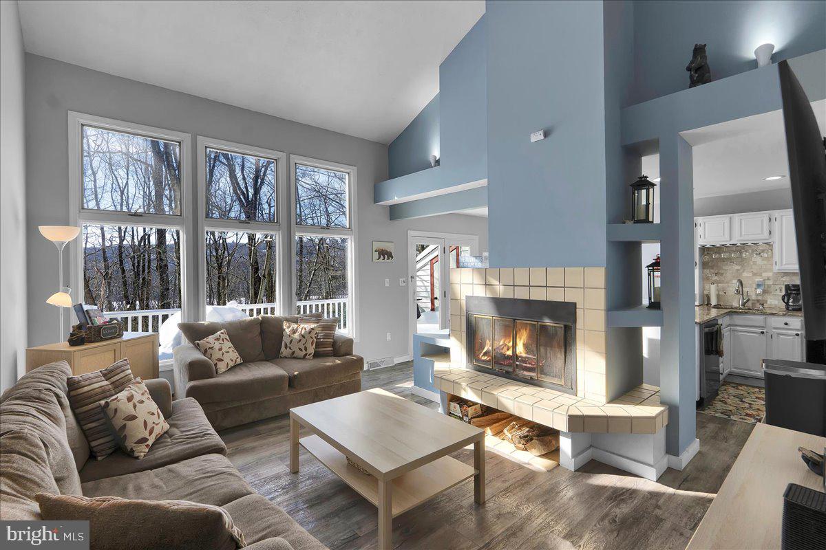 102 LAURELWOODS DRIVE