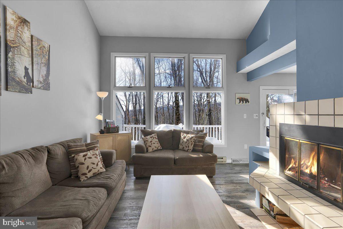 102 LAURELWOODS DRIVE