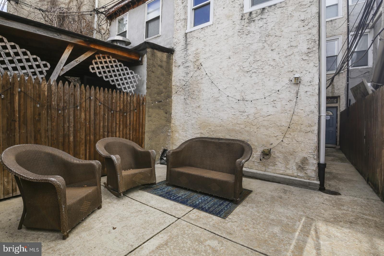 SPRING GARDEN - Residential Lease