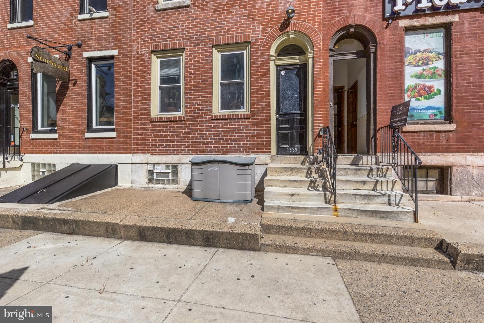 SPRING GARDEN - Residential Lease