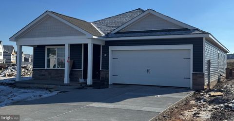Homes For Sale - 2025 Paperback Way<br/> New York, PA 17408