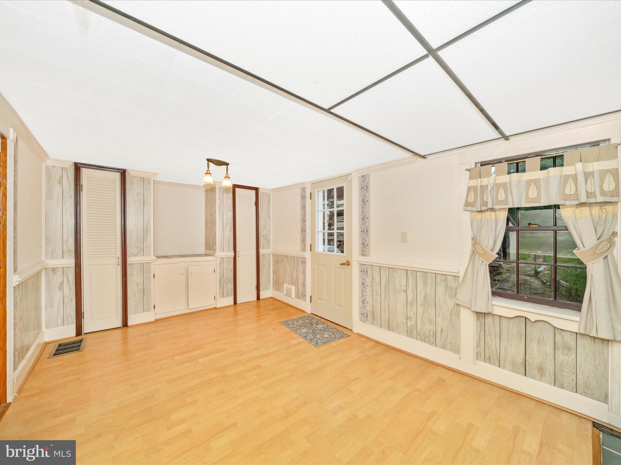 MIDDLETOWN - Residential