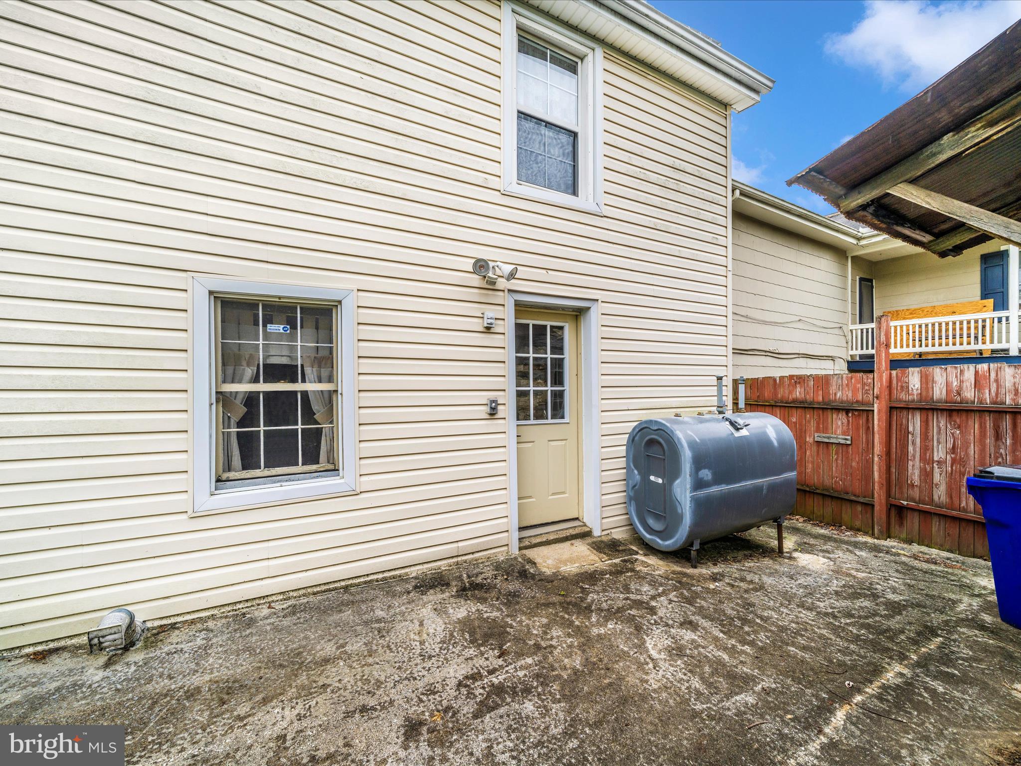 MIDDLETOWN - Residential