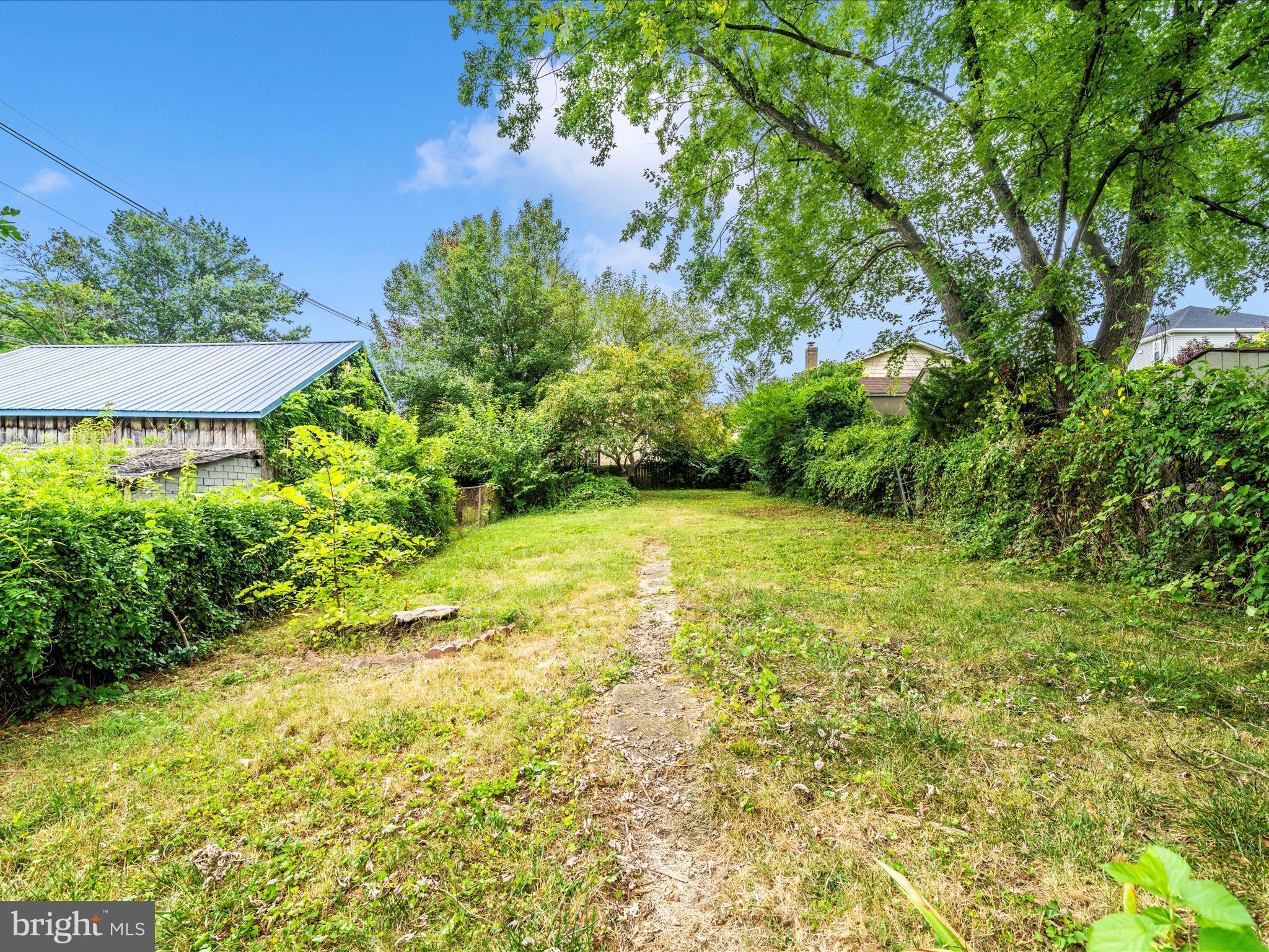 MIDDLETOWN - Residential