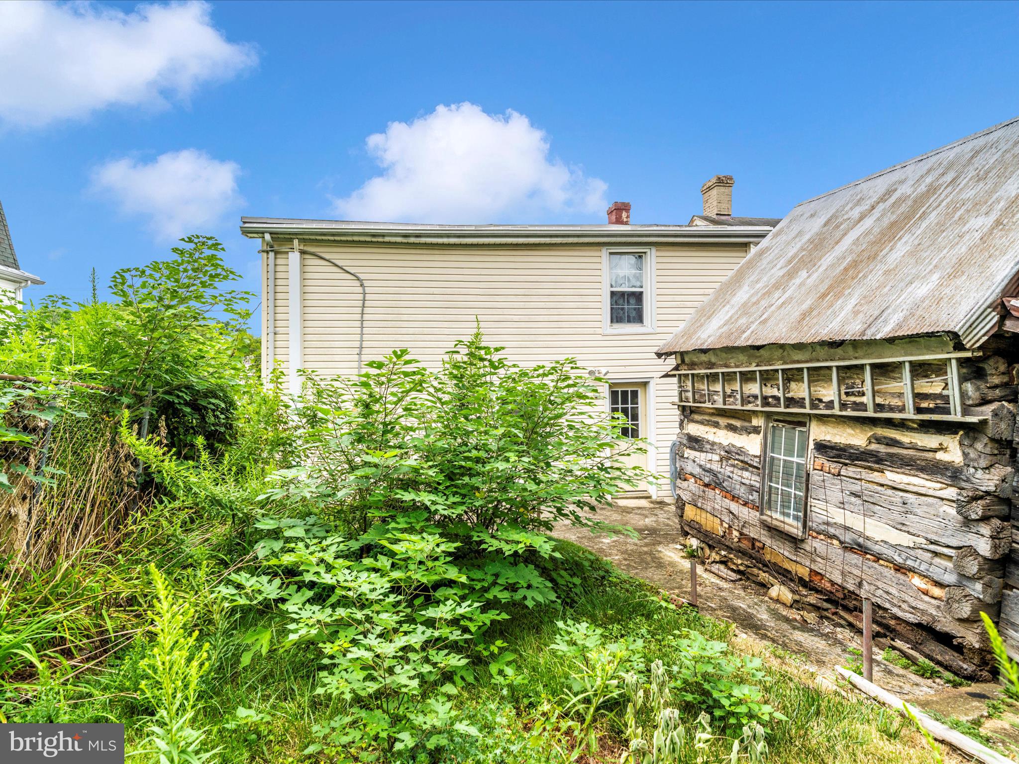 MIDDLETOWN - Residential