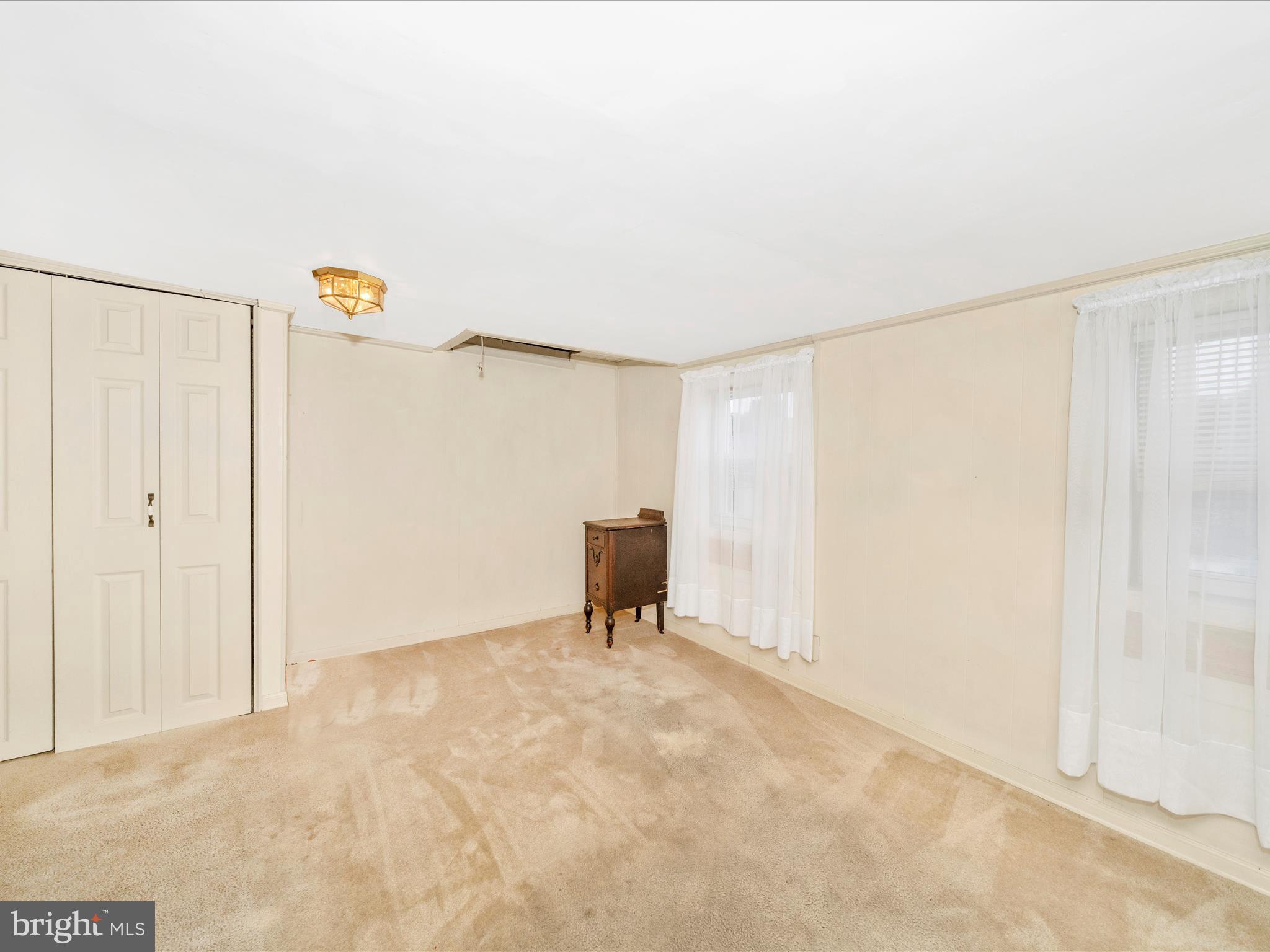 MIDDLETOWN - Residential