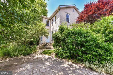 2222 N EMERSON STREET ARLINGTON VA 22207