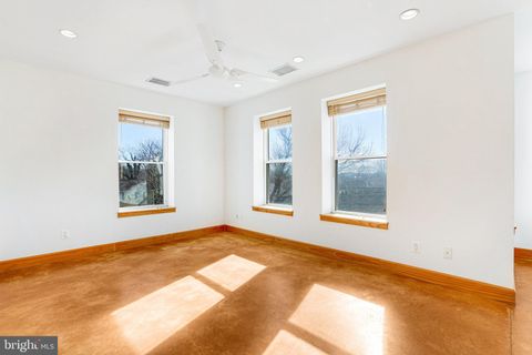 listing image 70