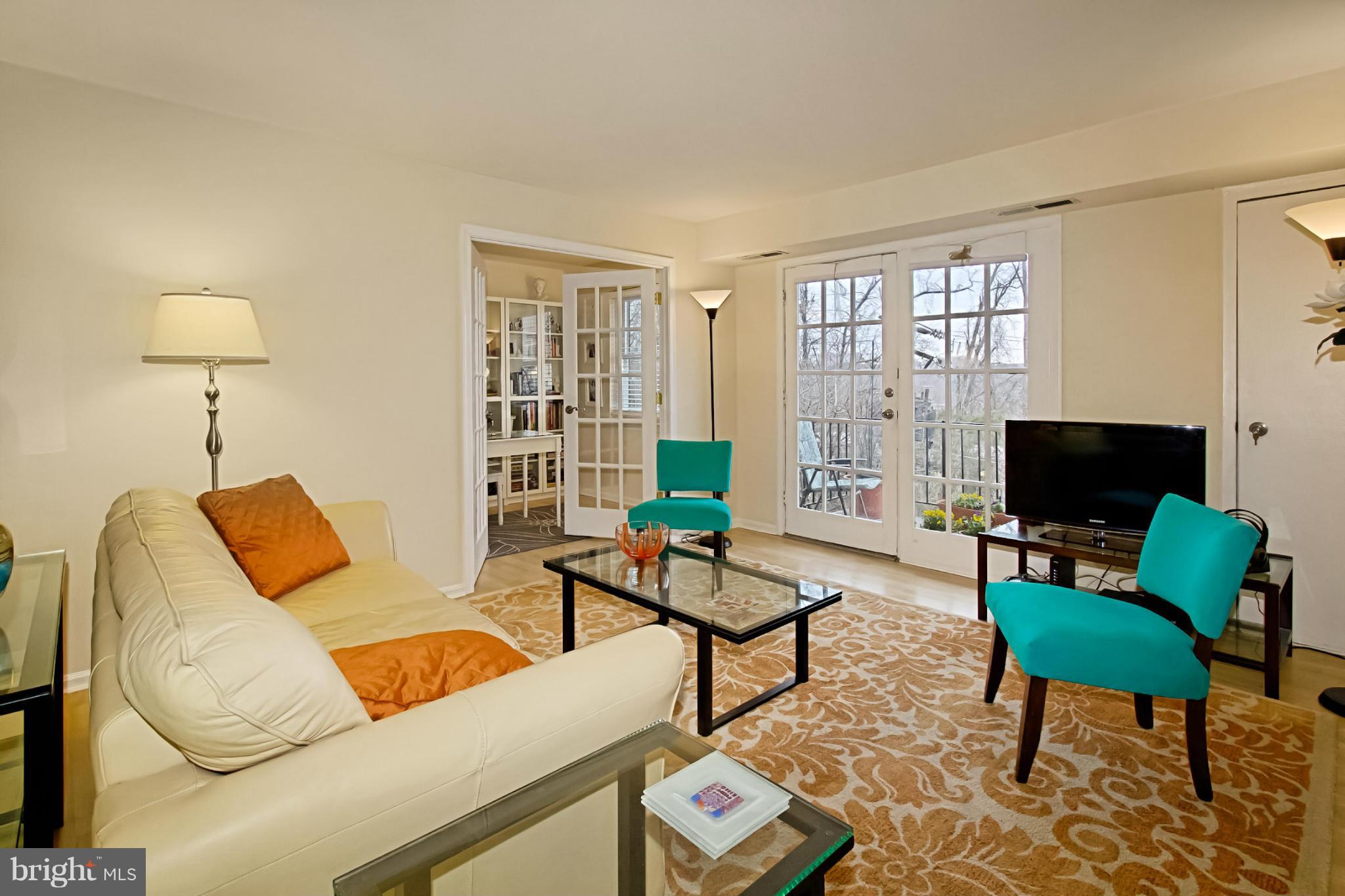 MAYFLOWER SQUARE - Residential