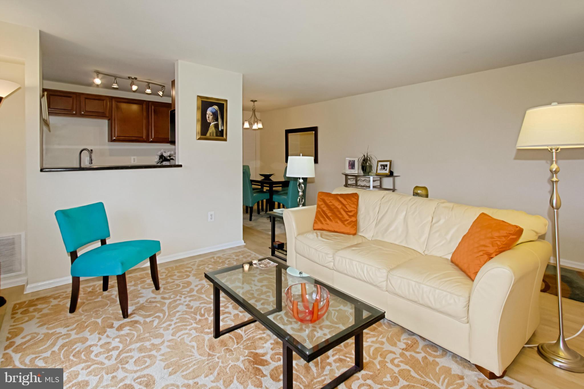 MAYFLOWER SQUARE - Residential