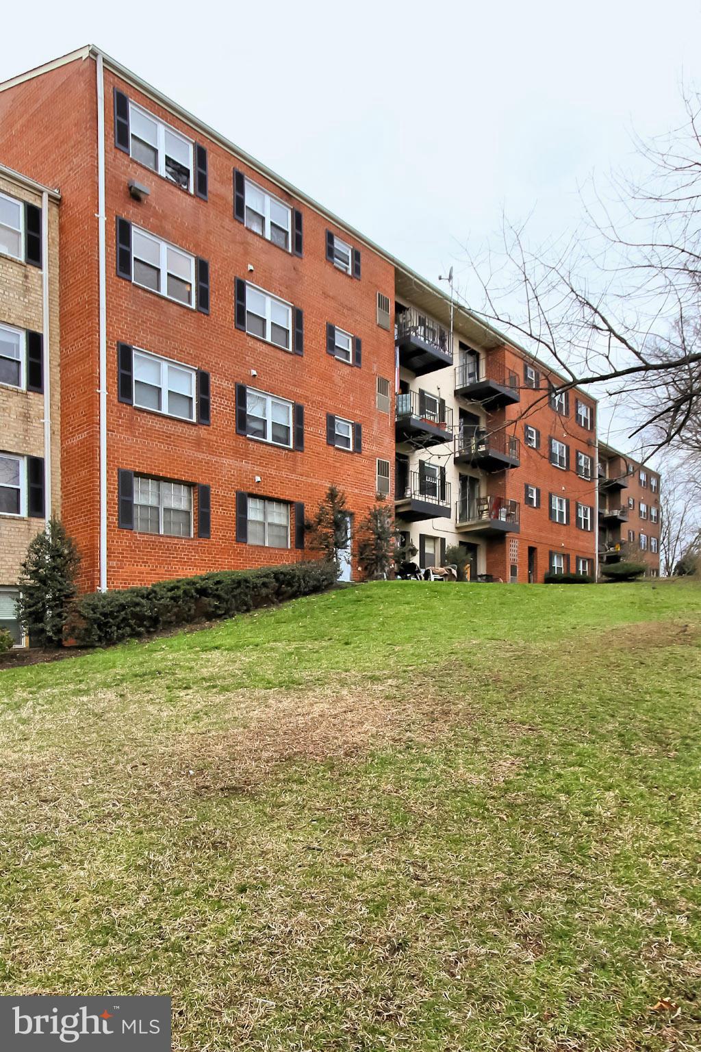 MAYFLOWER SQUARE - Residential