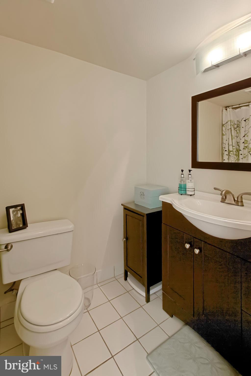 MAYFLOWER SQUARE - Residential