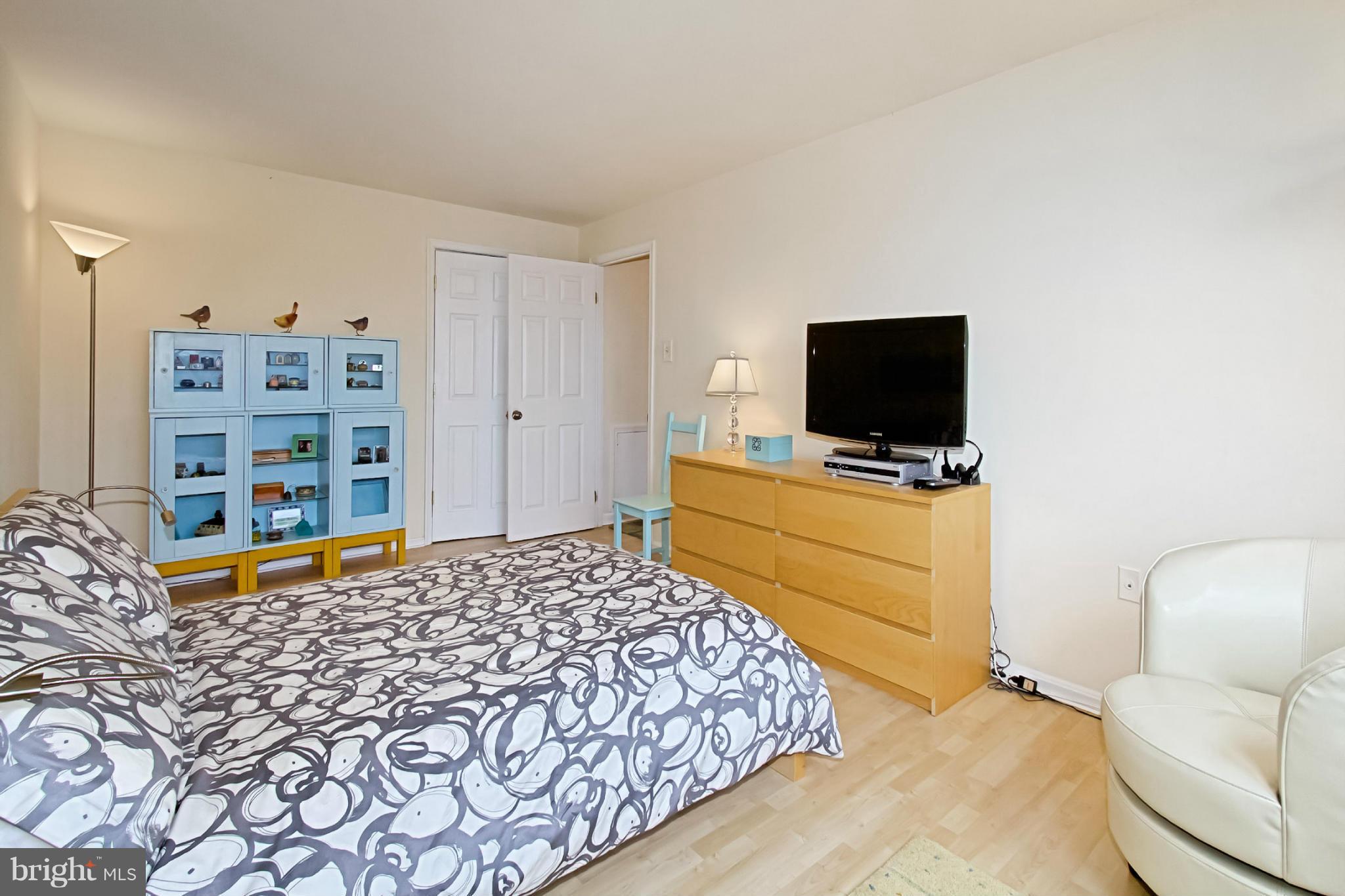 MAYFLOWER SQUARE - Residential