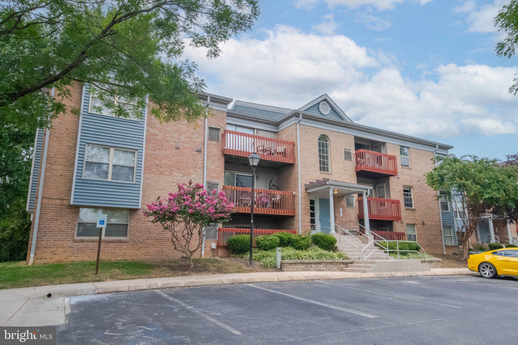 6 CEDAR VALLEY PLACE 204