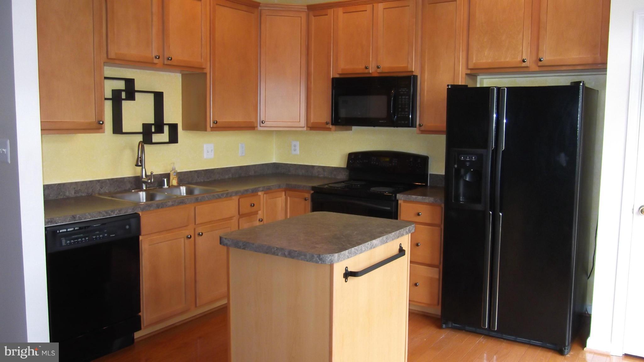 EAGLES LANDING AT WATERS EDGE - Residential