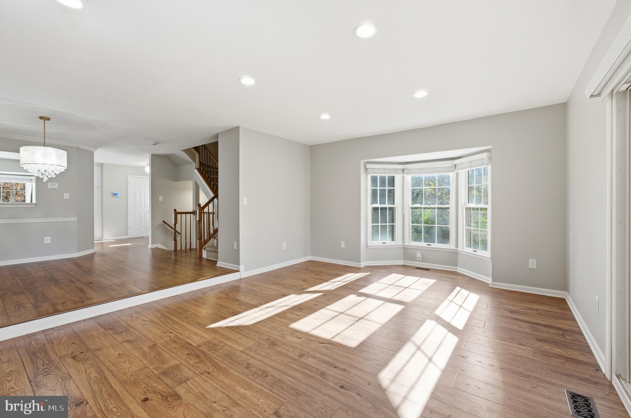 HUNTINGTON MANOR - Residential Lease