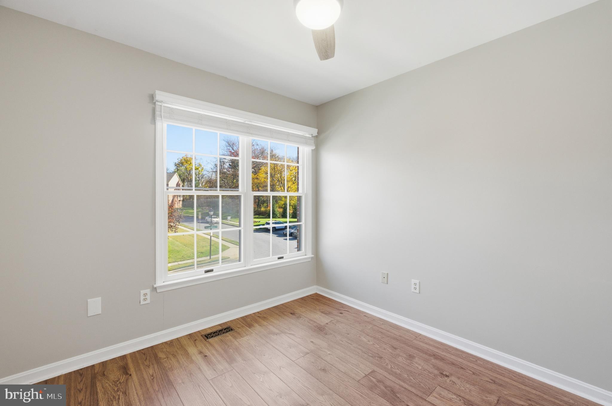 HUNTINGTON MANOR - Residential Lease