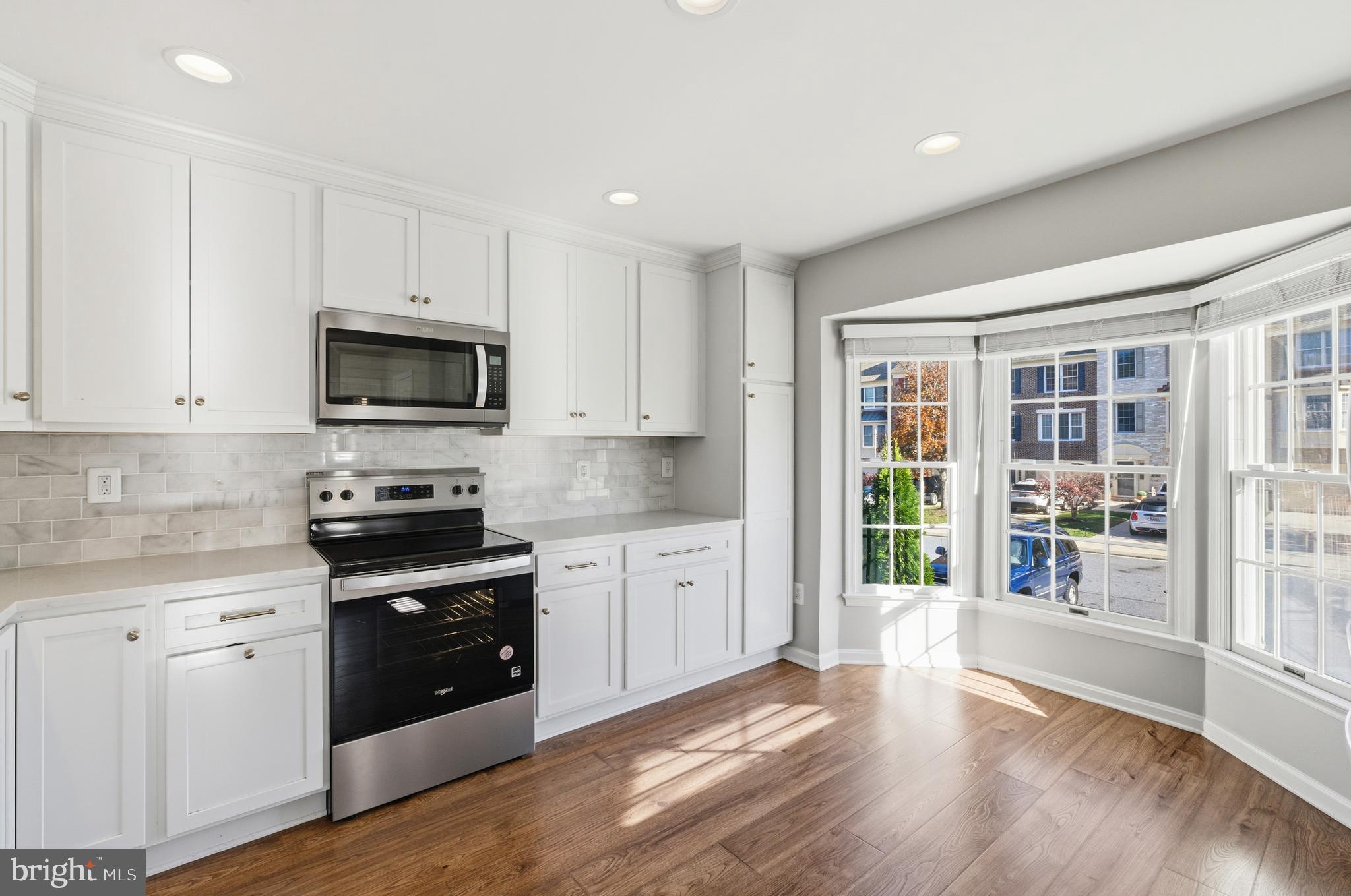 HUNTINGTON MANOR - Residential Lease