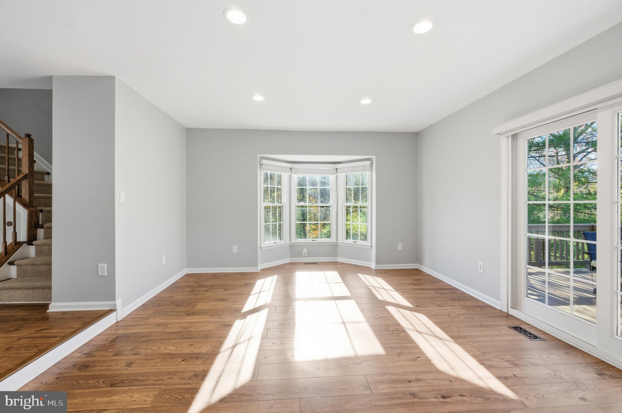 HUNTINGTON MANOR - Residential Lease