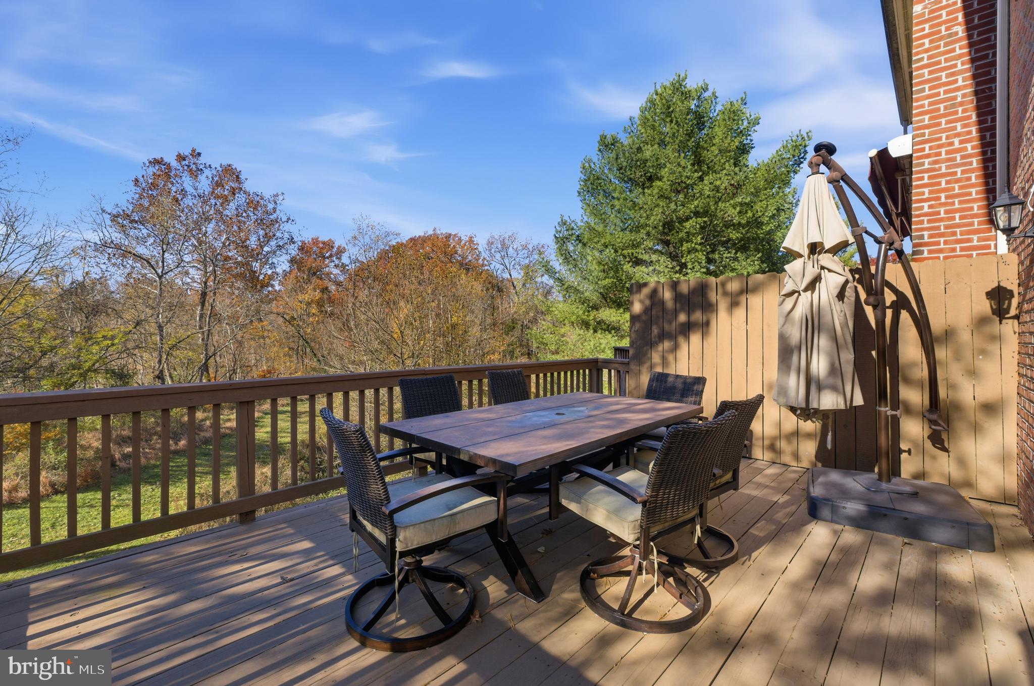 HUNTINGTON MANOR - Residential Lease