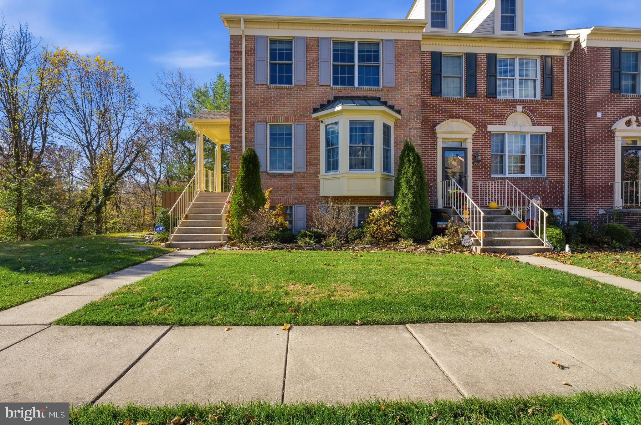 HUNTINGTON MANOR - Residential Lease