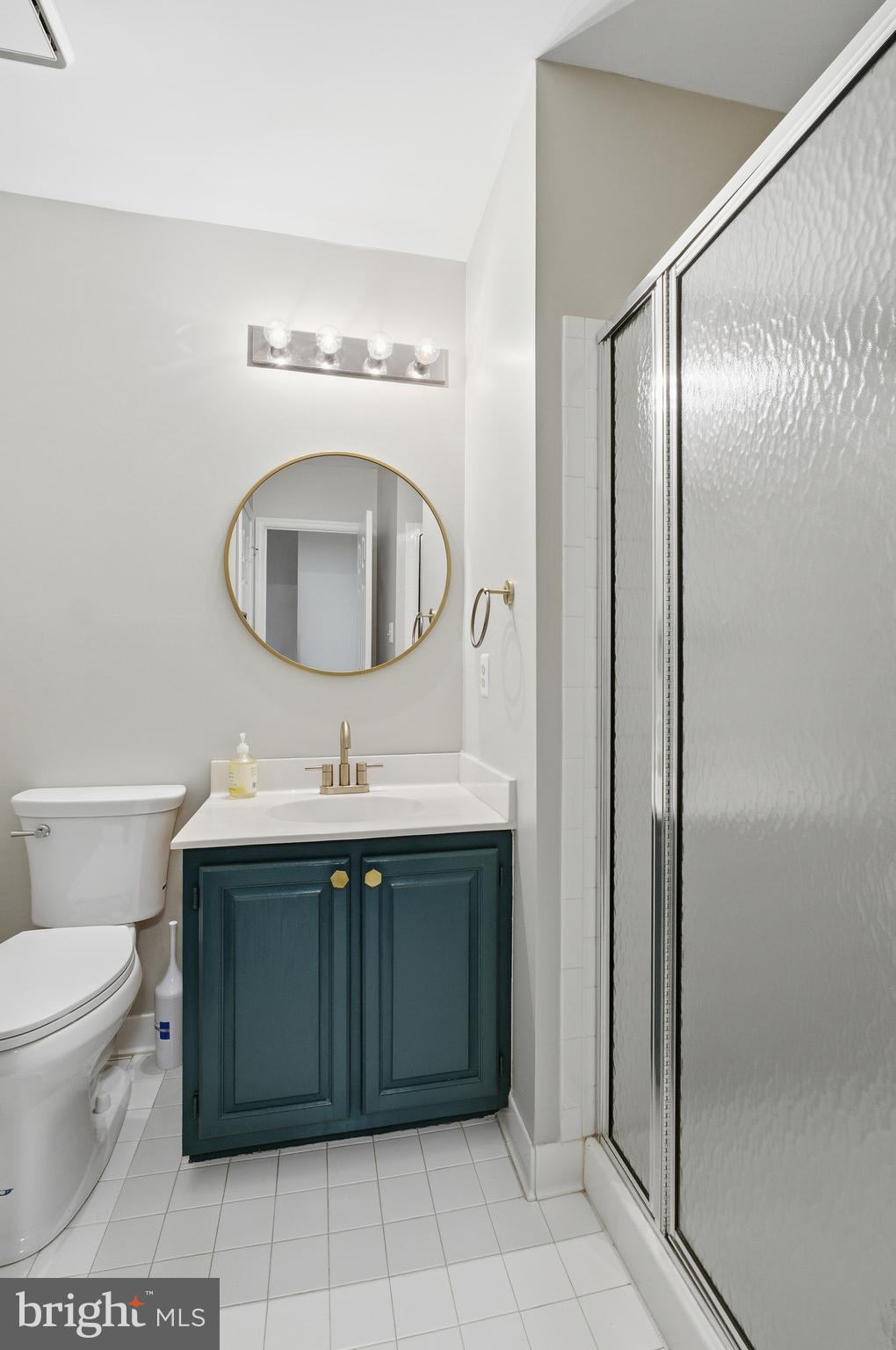 HUNTINGTON MANOR - Residential Lease