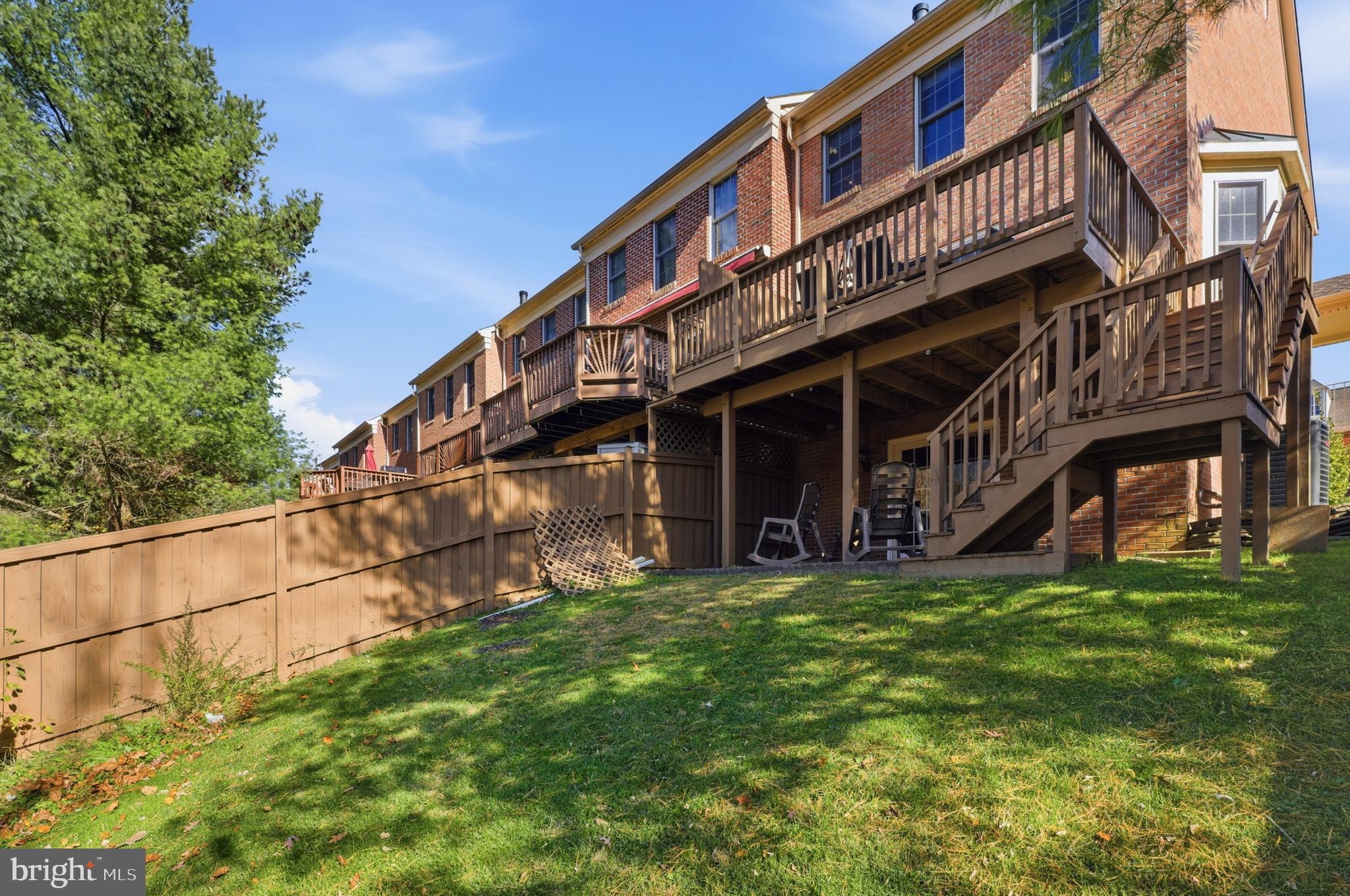 HUNTINGTON MANOR - Residential Lease