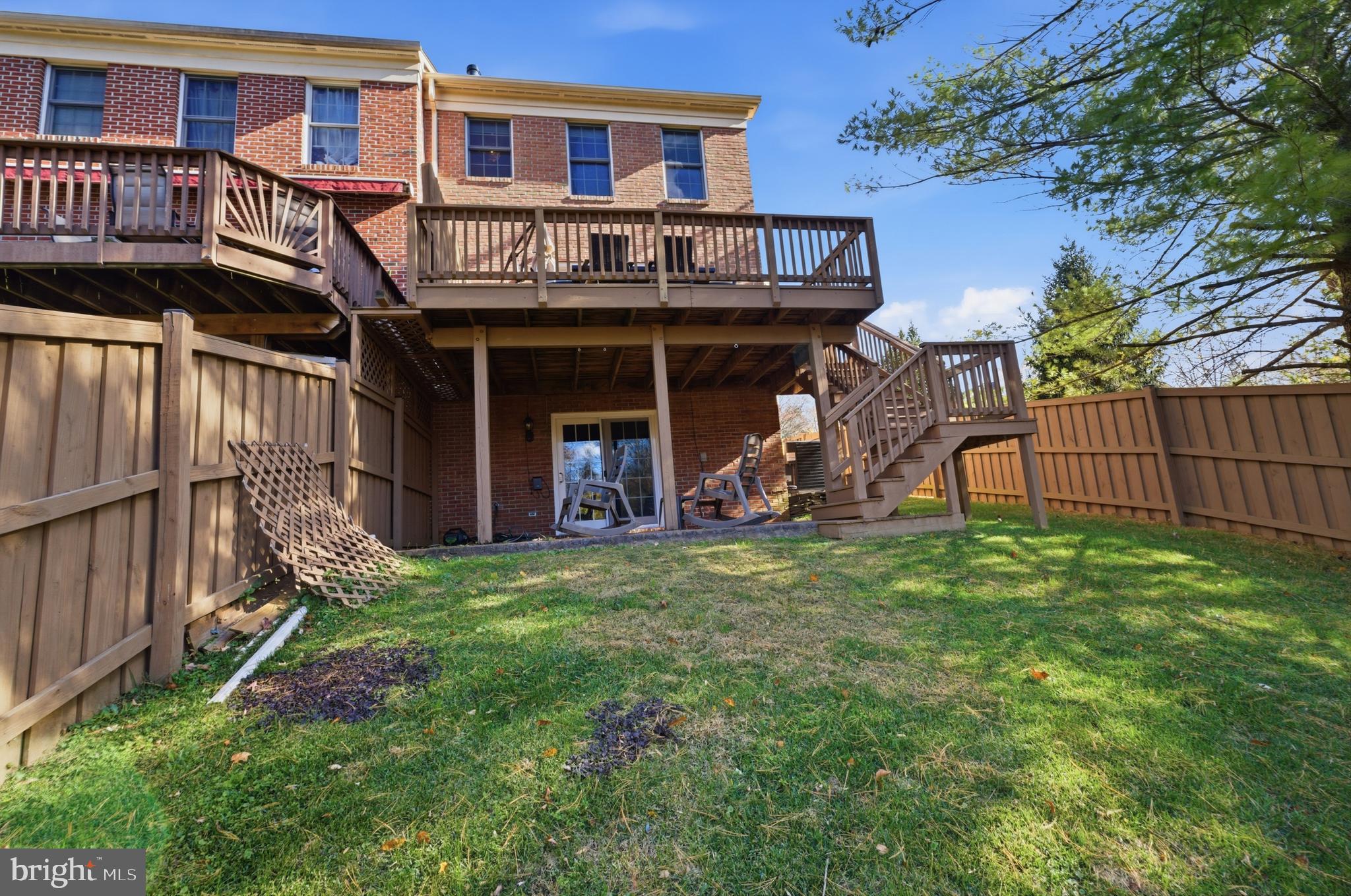 HUNTINGTON MANOR - Residential Lease