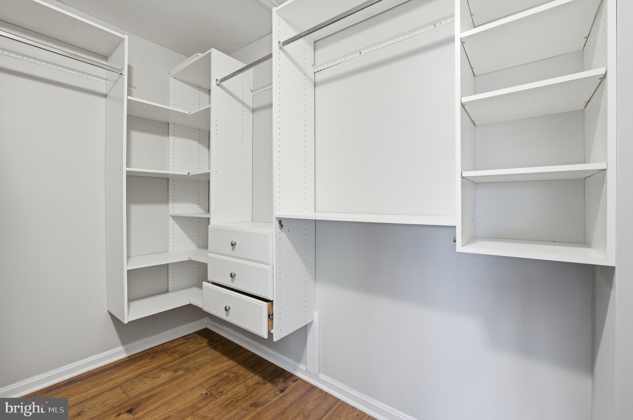 HUNTINGTON MANOR - Residential Lease