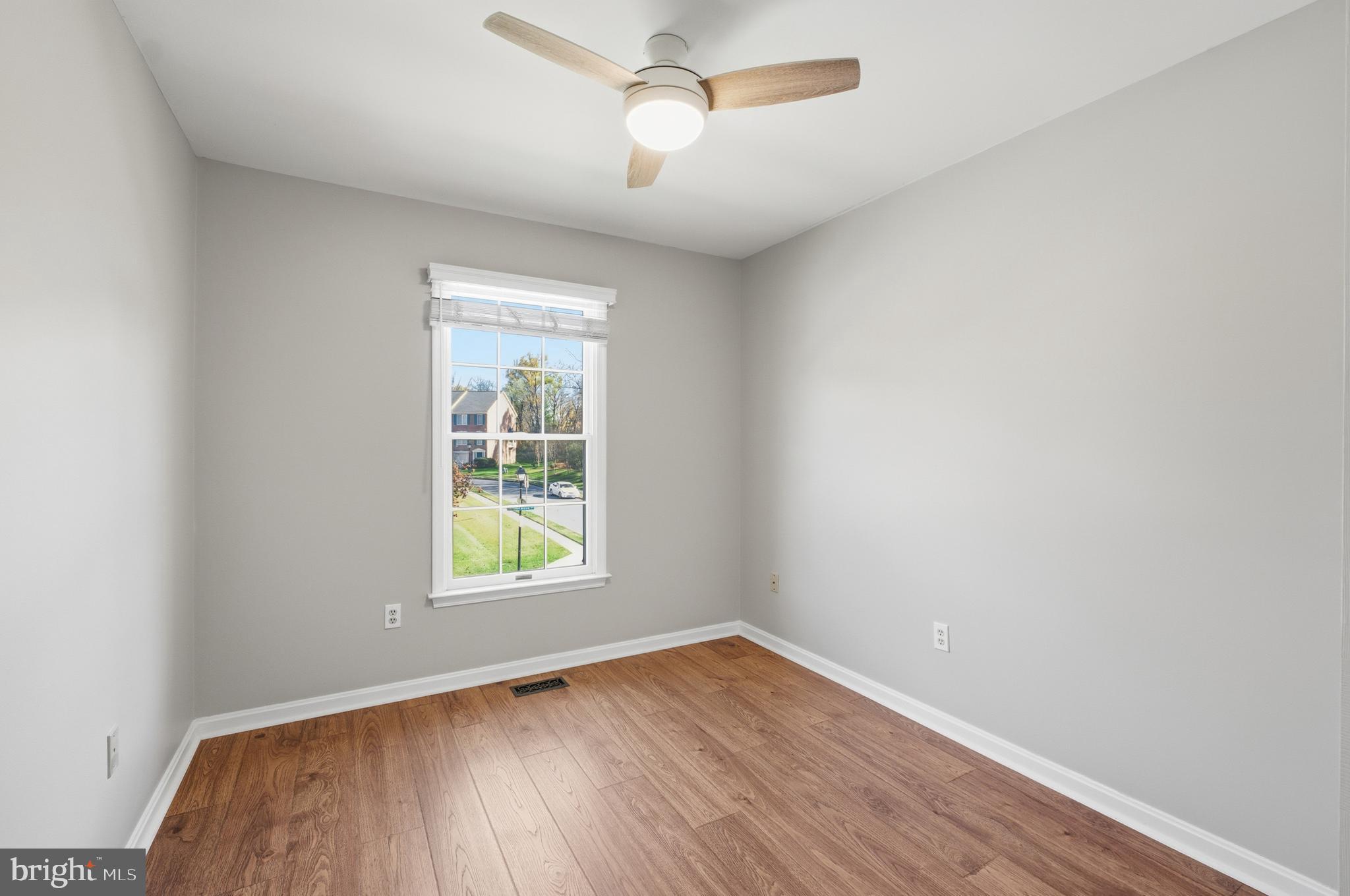 HUNTINGTON MANOR - Residential Lease