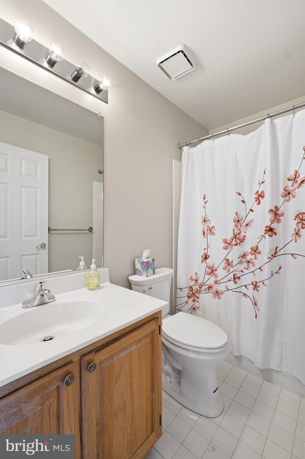 HUNTINGTON MANOR - Residential Lease