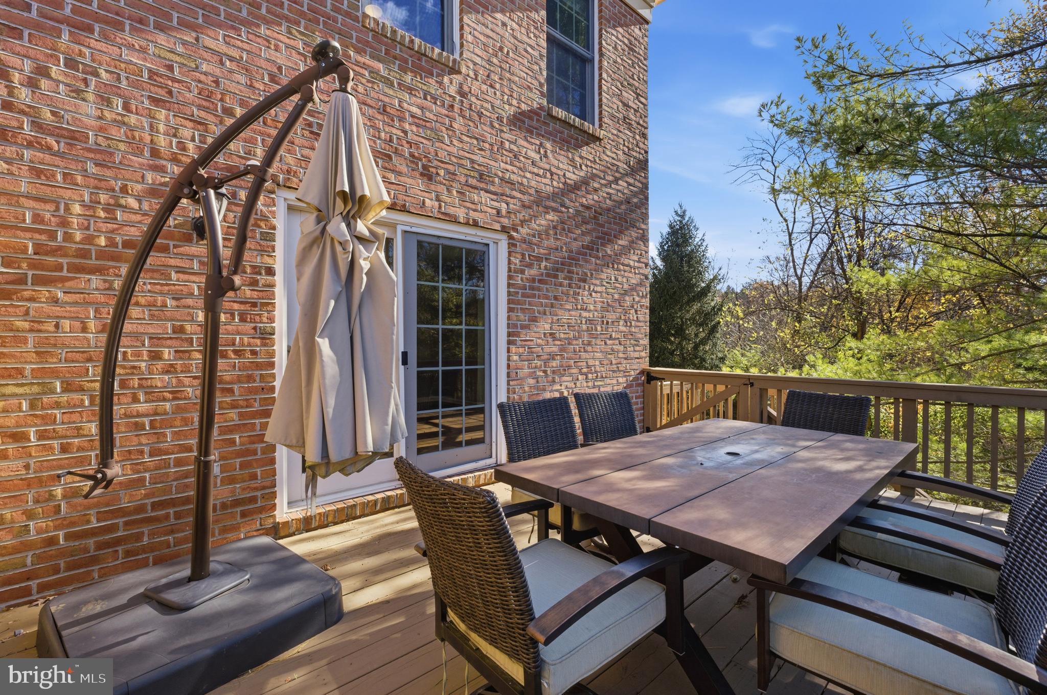 HUNTINGTON MANOR - Residential Lease