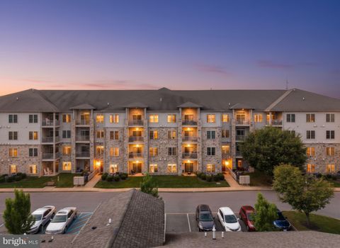 Photo of 1000 Fountainview Circle #1113, NEWARK, DE 19713 (MLS # DENC2090060)