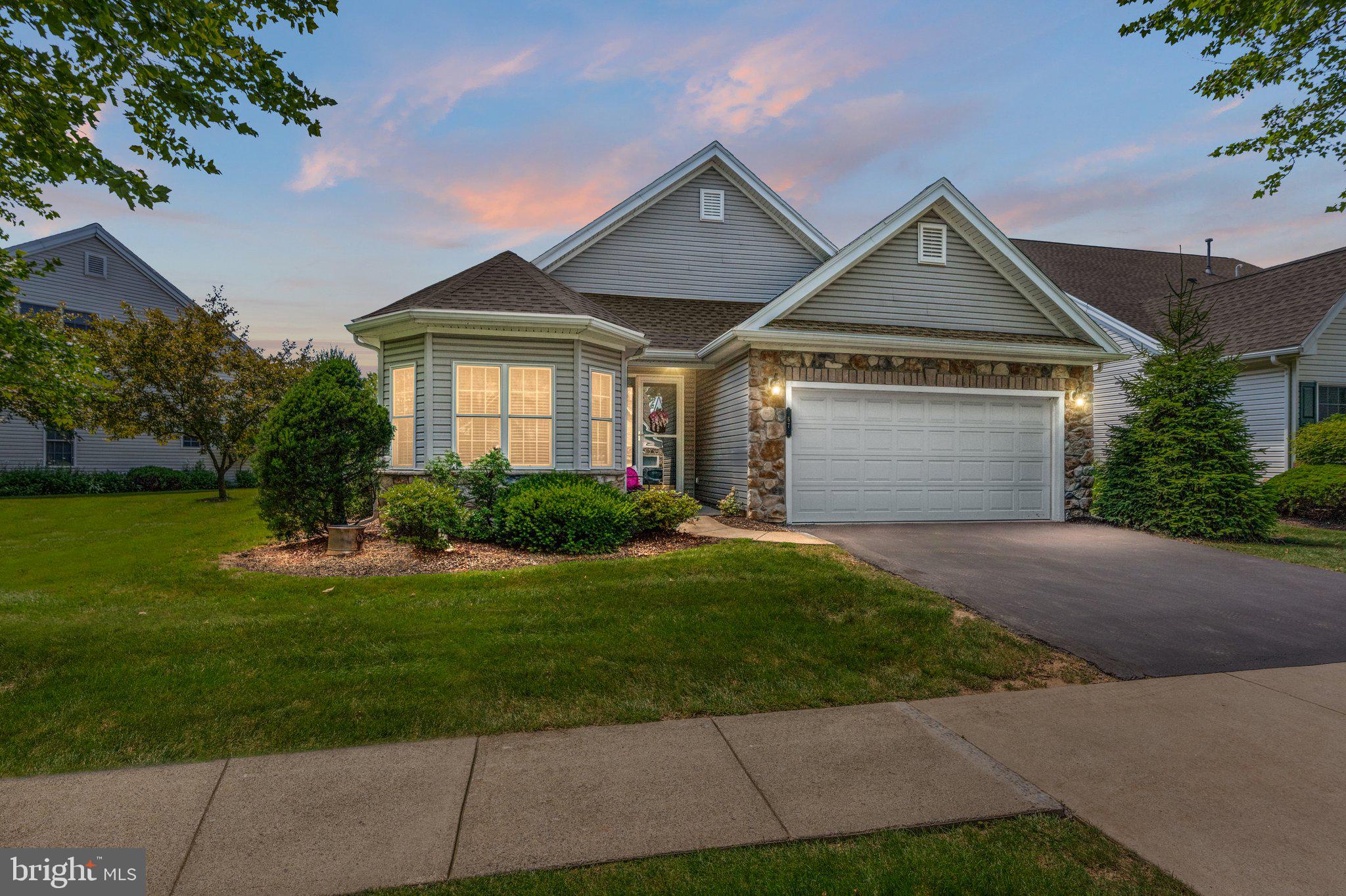 67 GLENMOOR CIR S