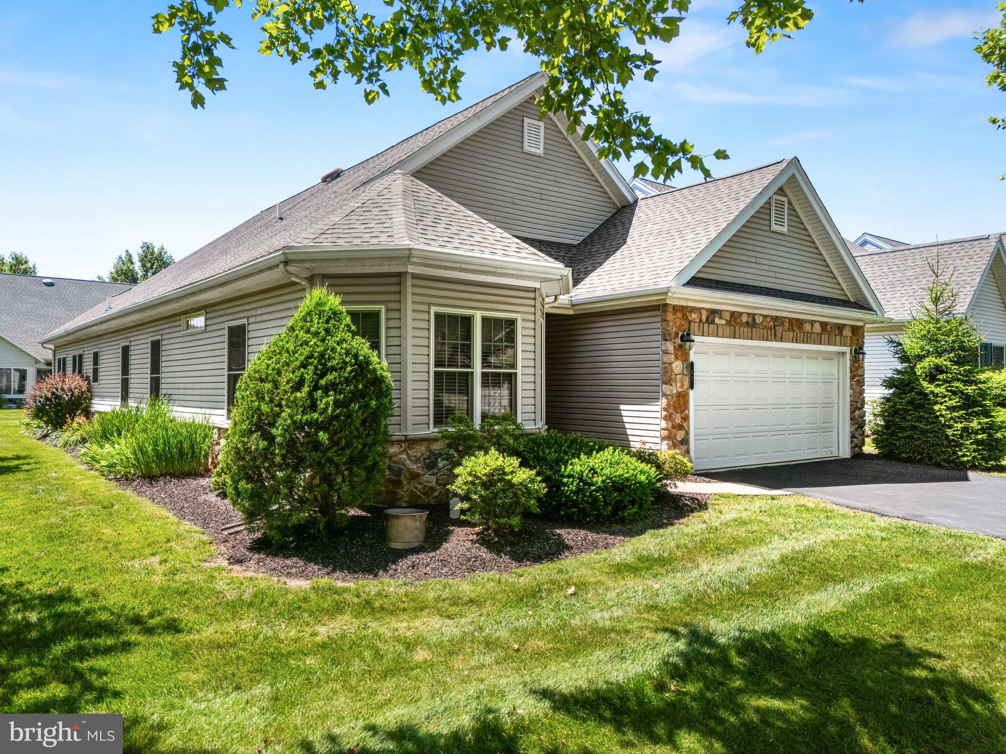 67 GLENMOOR CIR S