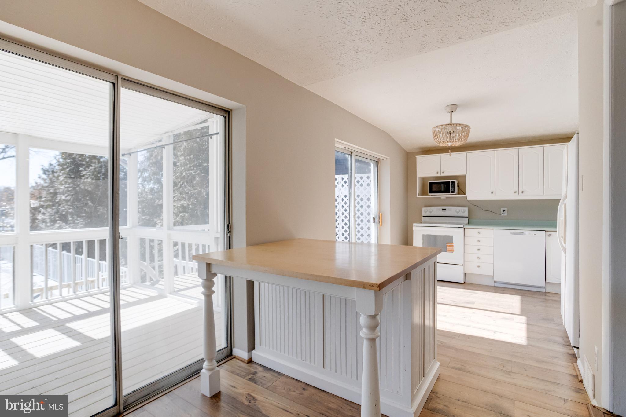 BOWLEYS QUARTERS - Residential