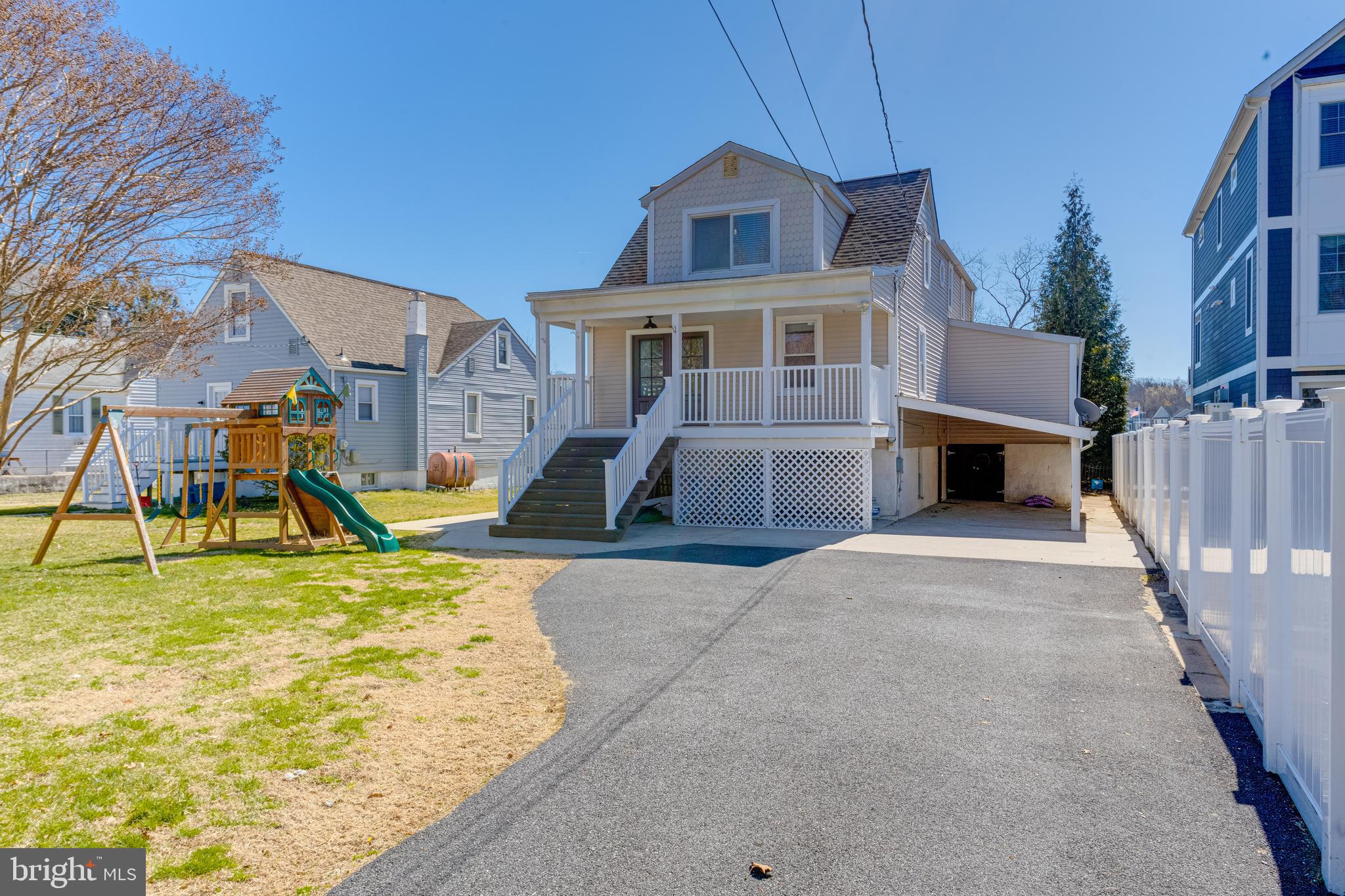 BOWLEYS QUARTERS - Residential