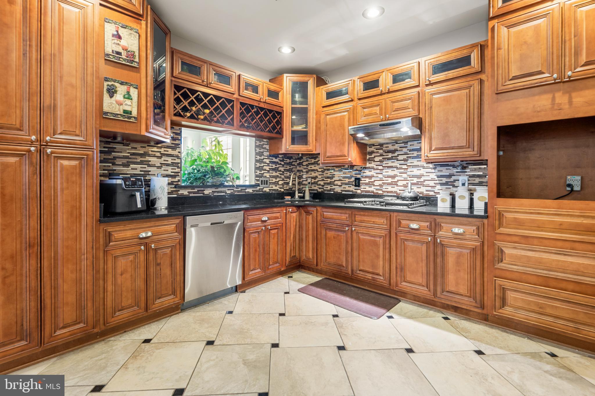 11304 BENNINGTON DRIVE