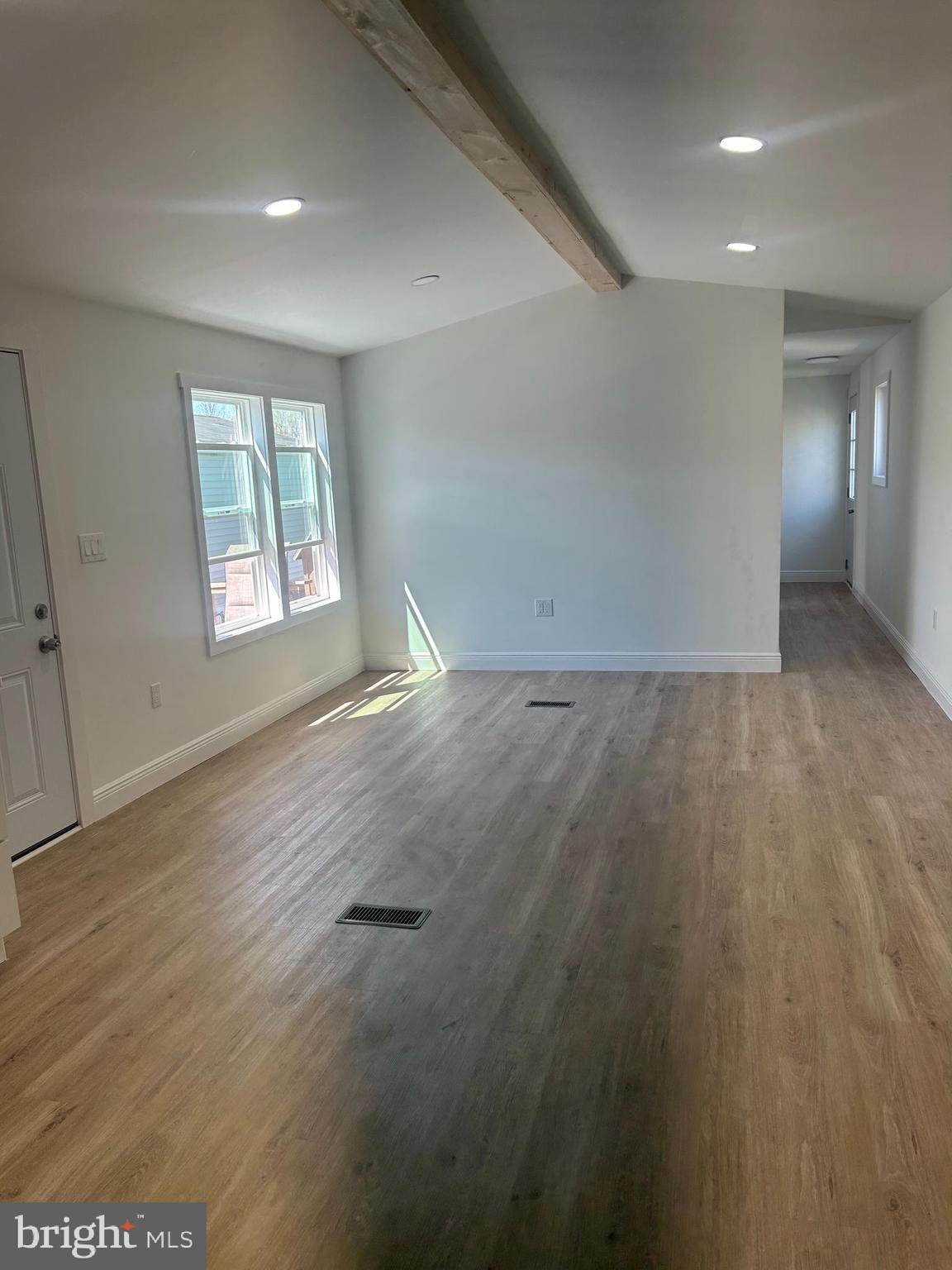 NEIGHBORS OF CREEKVIEW COURT - Residential