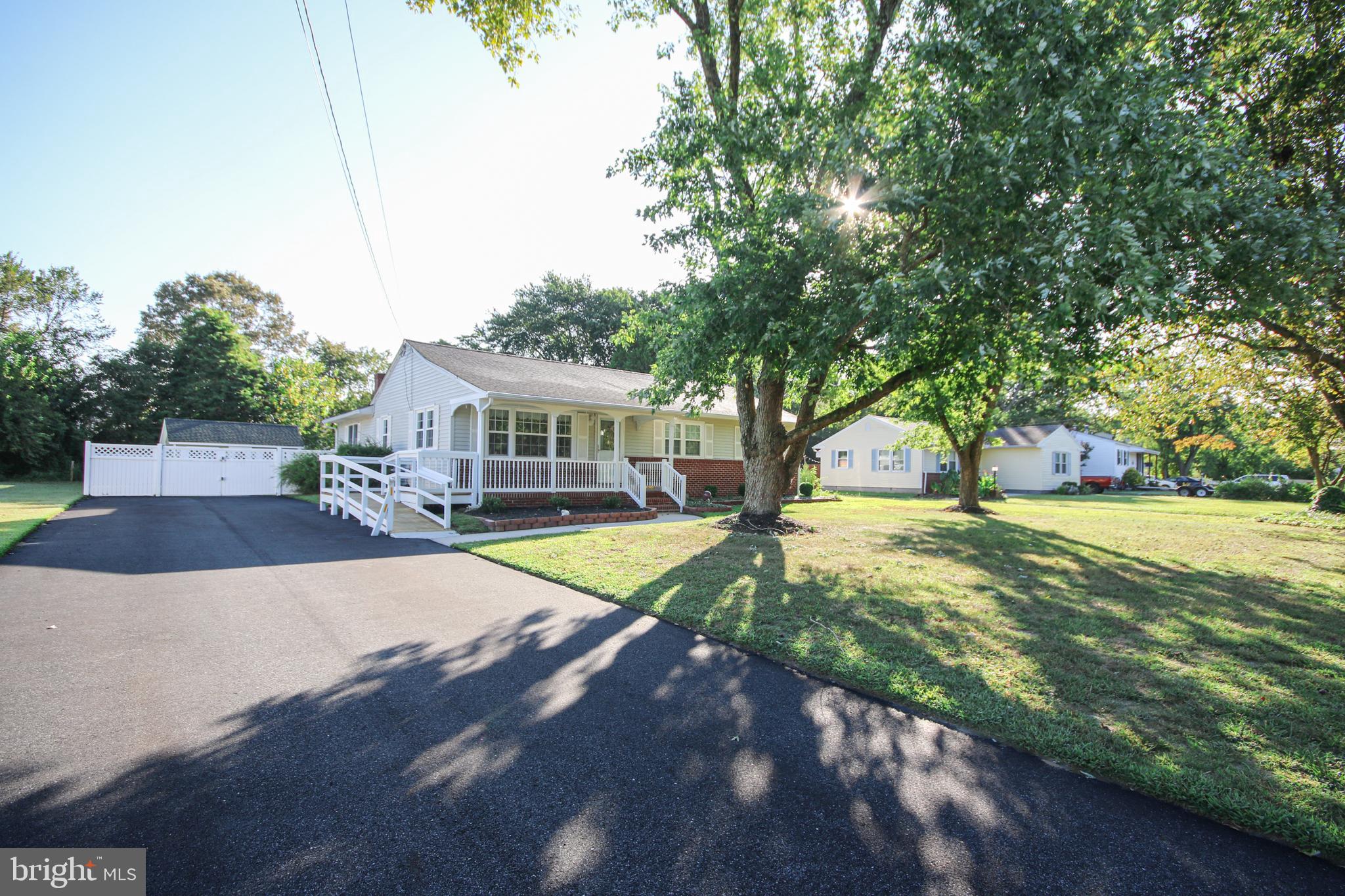 COULBOURN MANOR - Residential