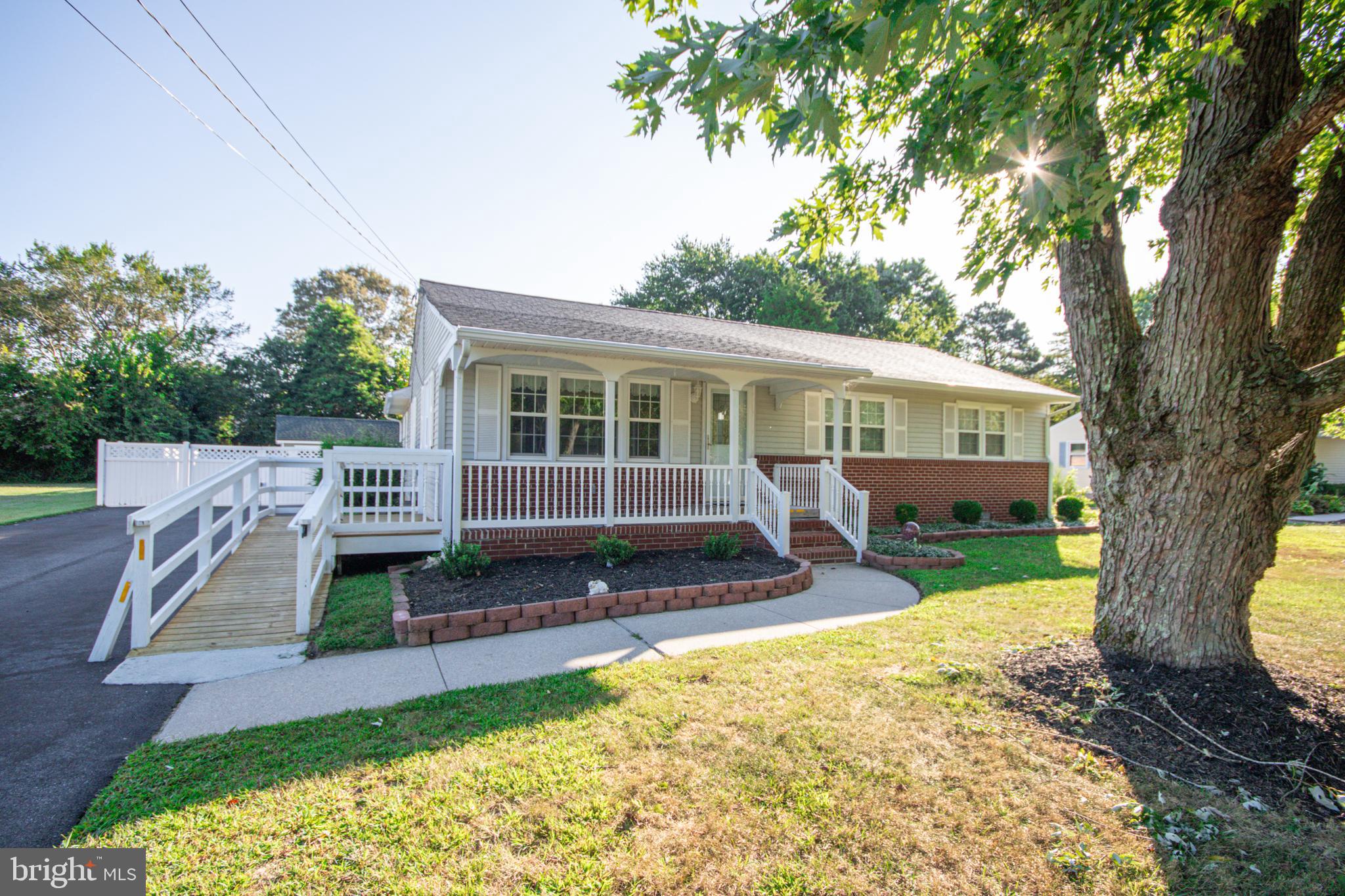 COULBOURN MANOR - Residential