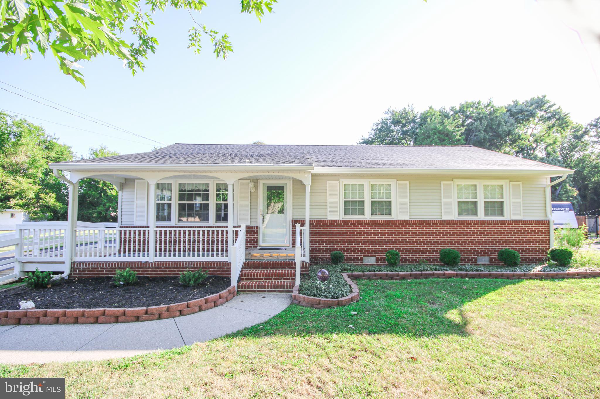 COULBOURN MANOR - Residential